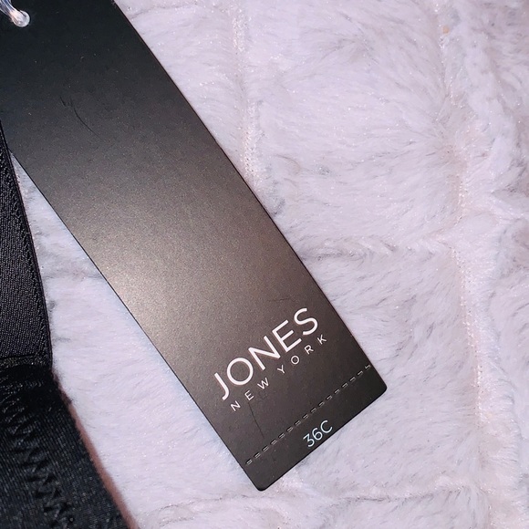 NWT Ladies size 36C, Jones New York Black lace Bra - Picture 3 of 13